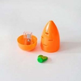 Точилка пластиковая с контейнером 'Морковка', 8х3 см (4 дизайна)
